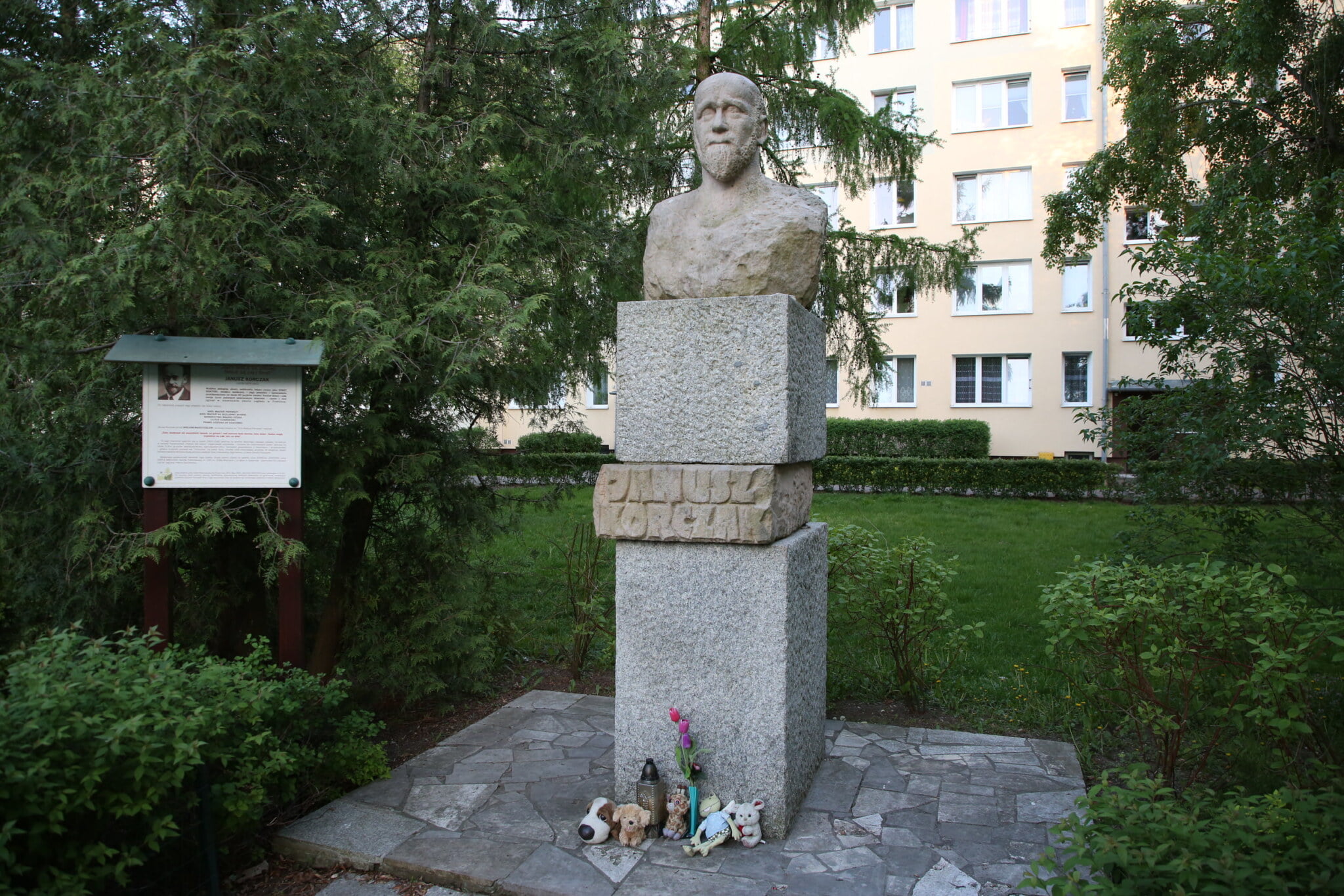 Pomnik Janusza Korczaka